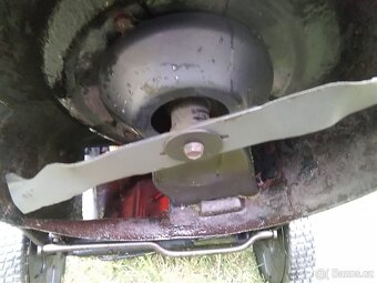 Prodám benzínovou sekačku RIWALL RPM 4630 HWB - 6