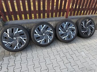 ALU Škoda Sagitarius R20 včetně pneu + aero kryty - 6