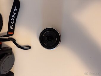 SONY Alpha A6400 + SONY FE 16mm F/2.8 - 6