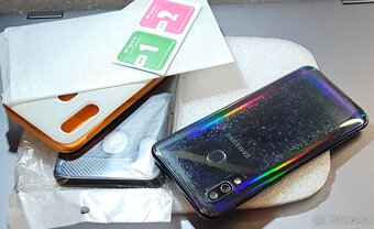 Samsung Galaxy A40 - 6
