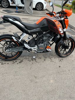 KTM DUKE 125 - 6