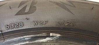 Bridgestone Blizzak LM005 205/60 R16 96H 4,5 - 6mm - 6