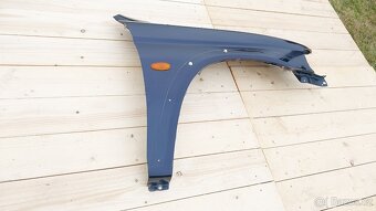 Mitsubihi Pajero Sport – Blatník pravý přední modrý - 6