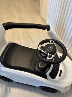 Odrážedlo s vodicí tyčí MERCEDES - 6