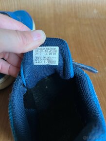 Tenisky, sálovky Adidas vel. 34 - 6