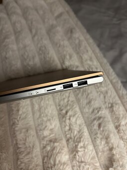 ASUS VivoBook 14 - 6