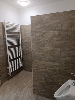 Pronájem nově zrekonstruované dílny 170+40m2 sociálky - 6