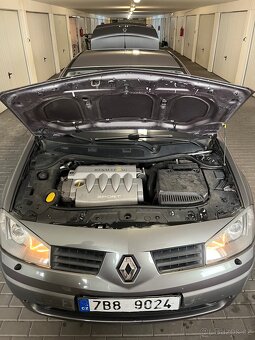 Renault Megane 2004 1.6 16V 83Kw - 6