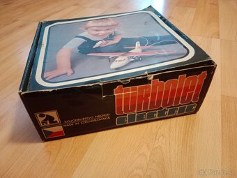 Retro letadlo turbolet na dálkové ovládání - 6