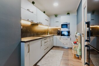 Byt 3+kk o výměře 54m2 se společnou zahradou ,Sládkova - Sva - 6