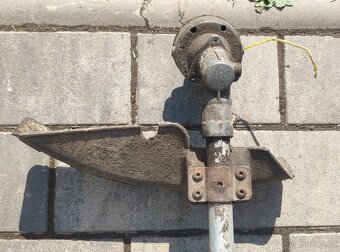 Benzinový křovinořez HOMELITE F3040 - 6