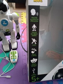 Interaktivní robot Made Zigy - 6