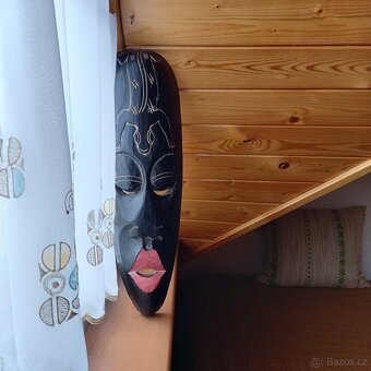 Dřevěná maska z Indonésie - 6