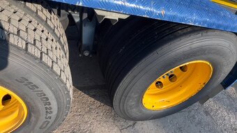 Hákový nosič kontejnerů s hydraulickou rukou Renult C480 - 6