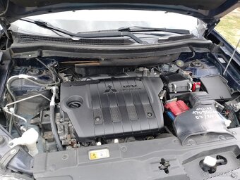 Prodám MITSUBISHI OUTLENDER 2.3 Di-D 4 WD - 110kw 7. mist - 6