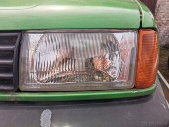 Volkswagen Polo II 1.3i 40kW coupe rok 1992 - 6