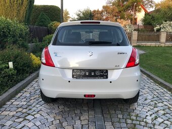 Suzuki Swift 1,3 i 69 KW Club 4x4 Bez koroze. - 6