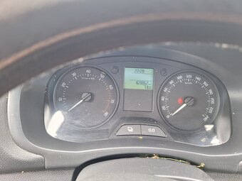Škoda Roomster 1.4i/63kW, r.2011, najeto 169tis. km - 6