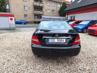 Mercedes-Benz C 180CDi 80KW Classic , Manuální převodovka - 6