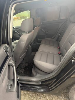 Volkswagen Golf 1.4 benzín, 66 kW, rok 2004 - 6