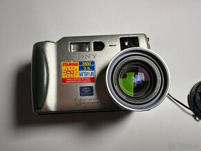 Sony DSC-S70 Cyber-shot Retro - 6