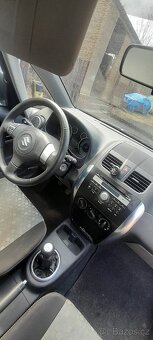 Suzuki sx4 - 6