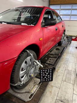 Mazda 323f - 6