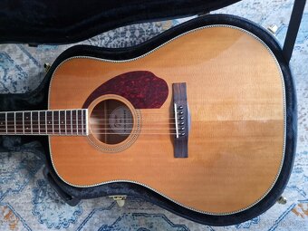 Elektroakustická kytara Fender - 6