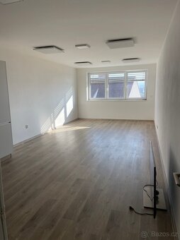 PRONÁJEM BYTU 2+KK UHERSKÝ BROD SEICHERTOVA - 6