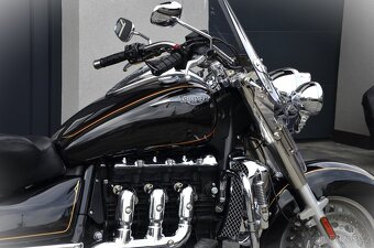 Triumph Rocket III Touring - 6