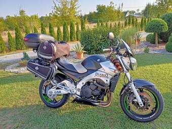 Suzuki GSR 600 - 6