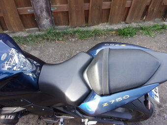 Kawasaki Z750 - 6