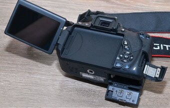 Canon EOS 700D + EF-S 18-55mm IS STM 4500 Exp. - 6