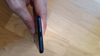 iPhone SE 5g 2022 - 6