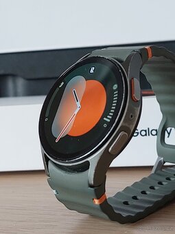 Samsung Galaxy Watch 7 40 mm ve velmi dobrém stavu. - 6