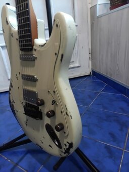 Elektrická kytara Stratocaster - 6