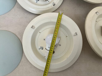 8ks světlo + 9ks žárovka - 6