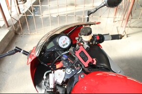 Sportovní motocykl Triumph TT600 - 6
