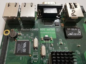 RouterBOARD 600 + 604 + miniPCI karty + příslušenství - 6