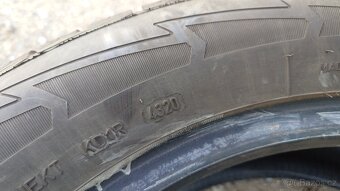 GoodYear UltraGrip 215/60 R17 - 6