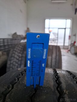 Pneu 315/70 -22,5 - 6