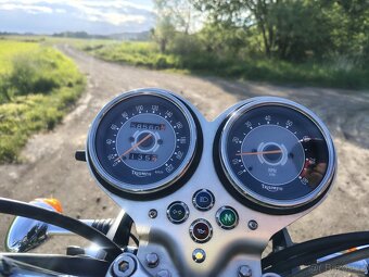Triumph Bonneville T100 - 6