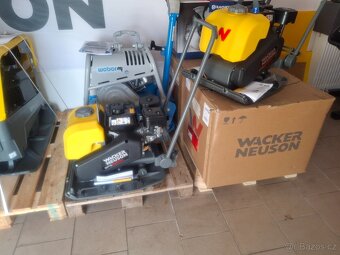 Prodám vibrační desku Wacker Neuson BPS1550Gw - 6