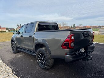TOYOTA HILUX INVICIBLE 2,8, CZ, ZARUKA,DPH - 6