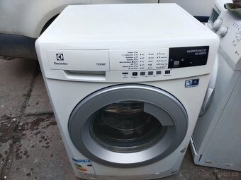 Prodám dig. pračku Electrolux--7 kg----ZDARMA DOVEZU-- - 6