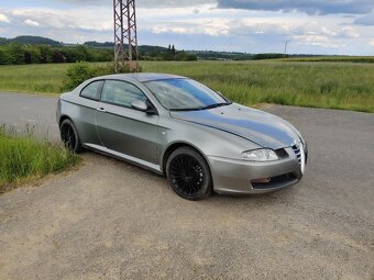 Alfa Romeo GT - 6