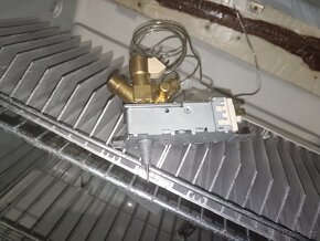 Lednice do karavanu (absorpční 12V, 220 V, plyn) - 6