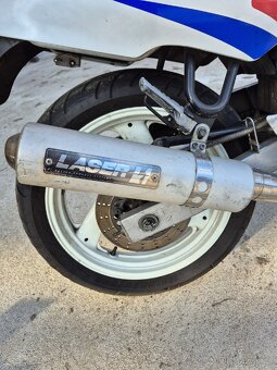 Yamaha FZR 600 - 6