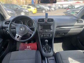 Volkswagen Golf - 6