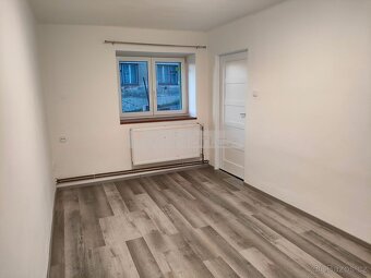 Pronájem bytu 2+1 se zahrádkou a parkovacím stáním v Sedlci, - 6